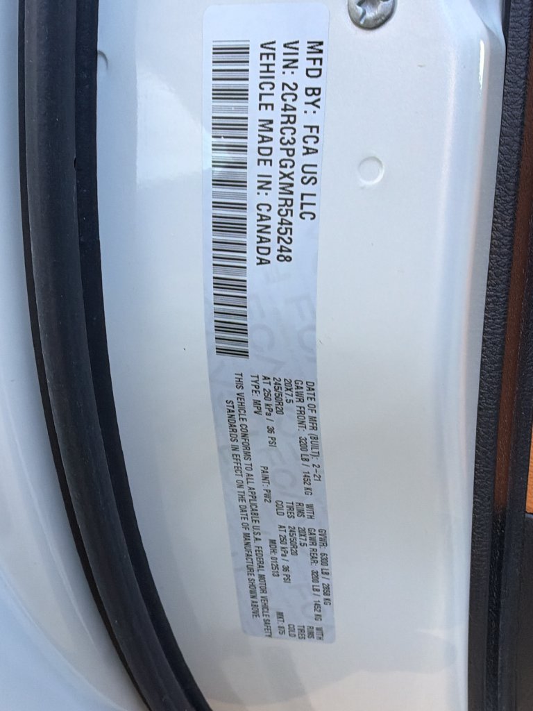 Used 2021 Chrysler Pacifica Pinnacle AWD/4WD image 32