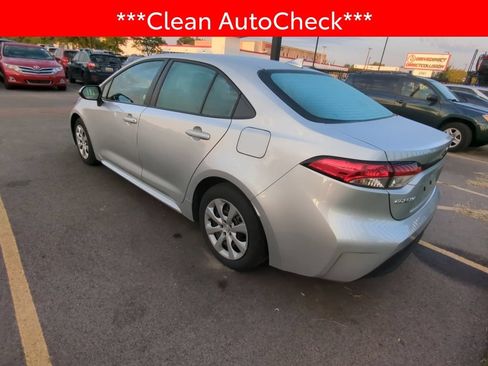 Used 2025 Toyota Corolla LE FWD image 4