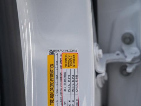 Used 2025 Cadillac XT5 Premium Luxury image 41