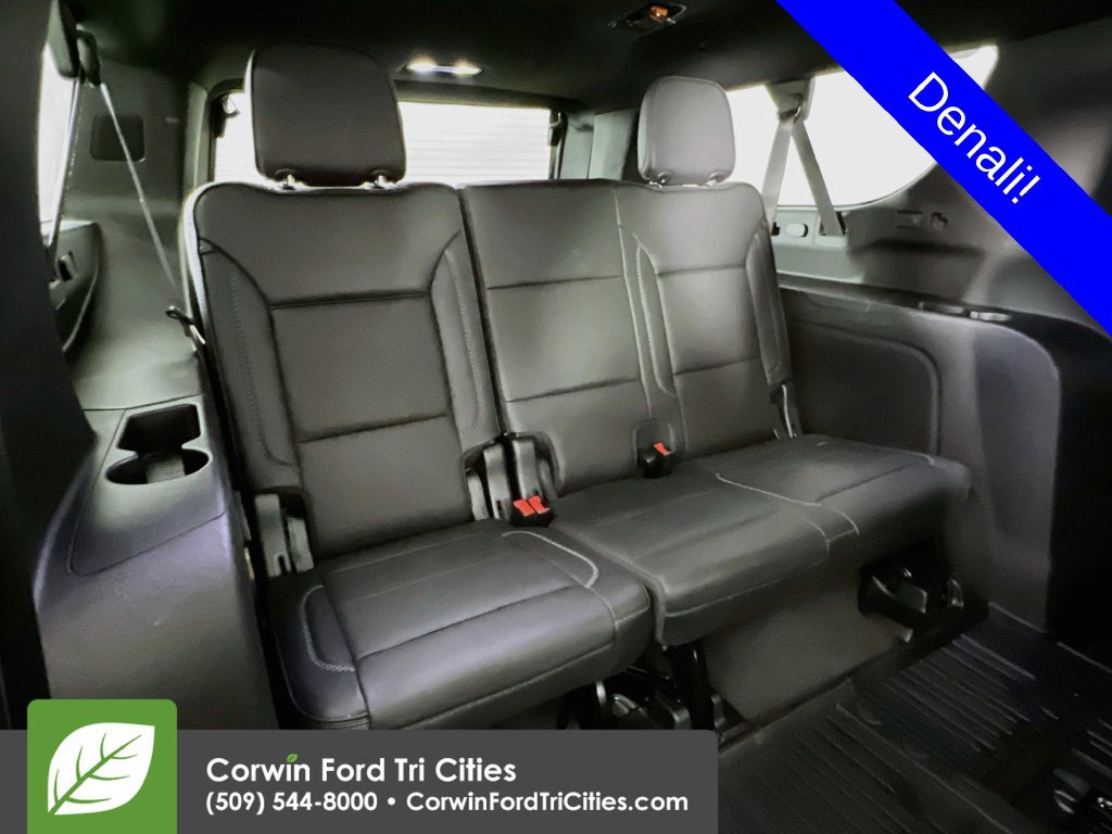 Used 2022 GMC Yukon XL Denali AWD/4WD image 16