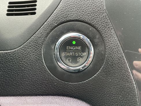 Certified 2018 Ford Explorer XLT FWD image 20