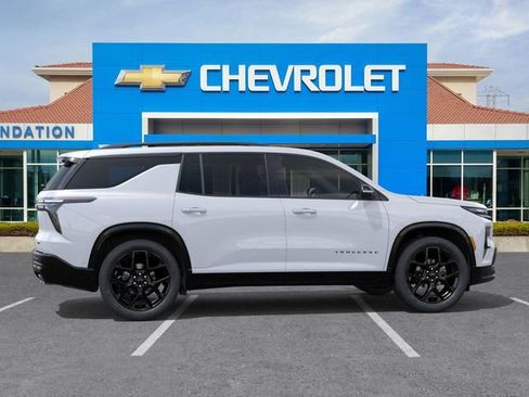 New 2026 Chevrolet Traverse RS w/ LPO, Floor Liner Package image 5