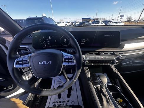 Used 2025 Kia Telluride SX Prestige X-Line image 14