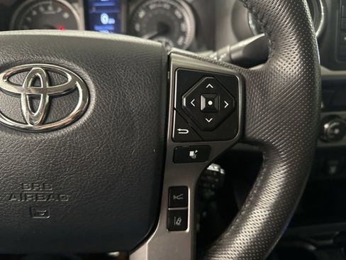 Used 2019 Toyota Tacoma SR5 image 20