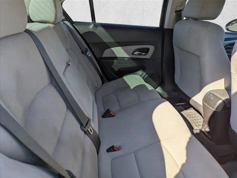 Used 2016 Chevrolet Cruze LT w/ Technology Package image 29