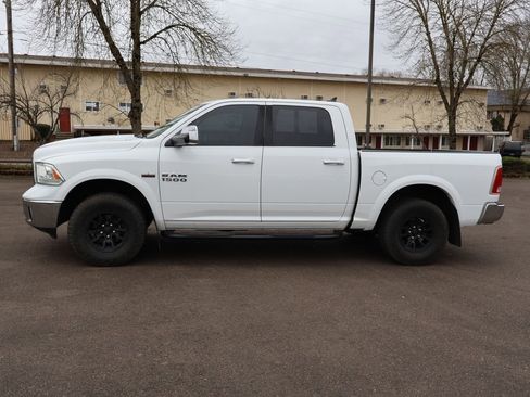 Used 2017 RAM 1500 Laramie w/ Convenience Group image 3