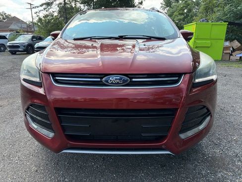 Used 2014 Ford Escape Titanium w/ Equipment Group 401A FWD image 2