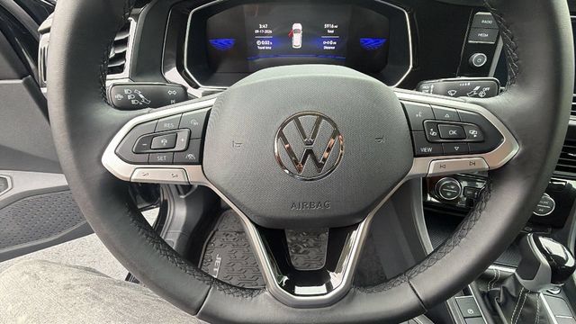 Used 2024 Volkswagen Jetta SE FWD image 21