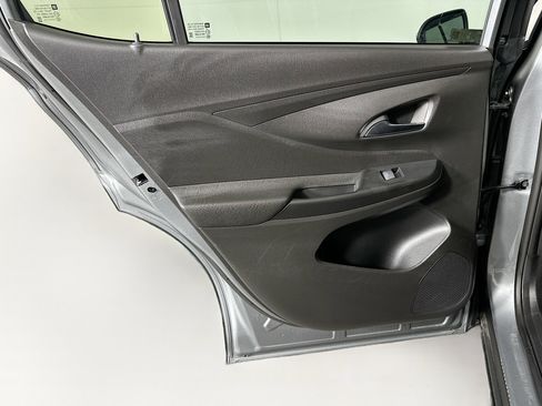 Used 2025 Buick Envista Preferred FWD image 25