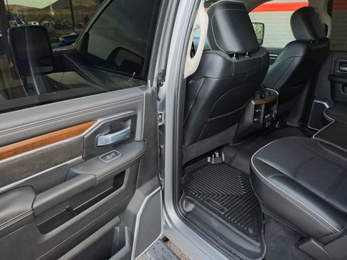 Used 2024 RAM 2500 Laramie AWD/4WD image 36