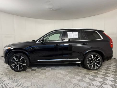 Used 2023 Volvo XC90 B5 Plus AWD/4WD image 3