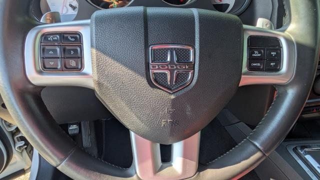 Used 2013 Dodge Challenger SXT RWD image 9