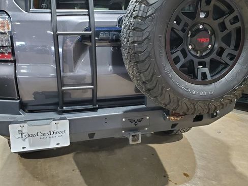 Used 2021 Toyota 4Runner Venture w/ Moonroof Package AWD/4WD image 48