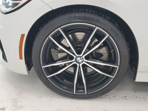 Used 2019 BMW 330i xDrive 330i xDrive w/ M Sport Package image 8