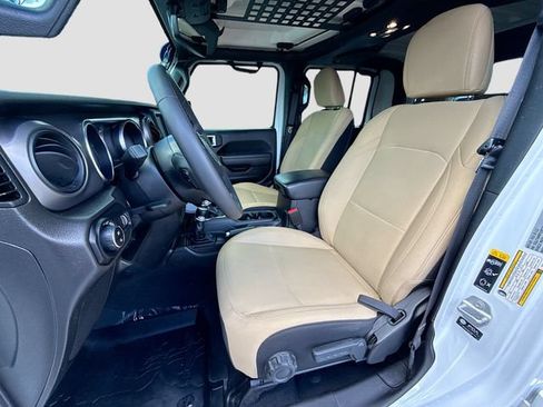Used 2023 Jeep Gladiator Sport AWD/4WD image 20