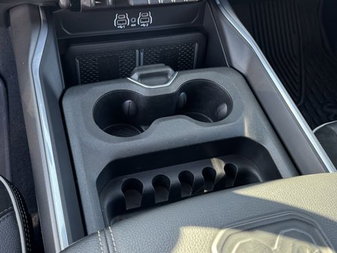 Used 2025 RAM 2500 Laramie w/ Night Edition image 19