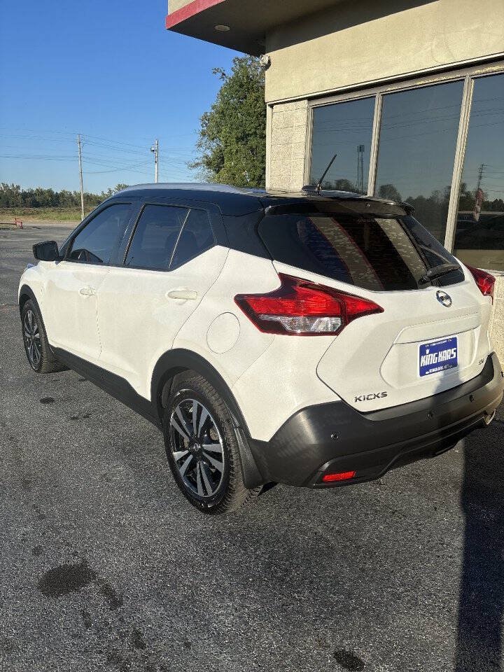 Used 2020 Nissan Kicks SV FWD image 4