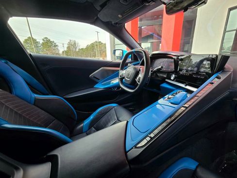 Used 2022 Chevrolet Corvette Stingray Premium Cpe w/ Engine Appearance Package image 21