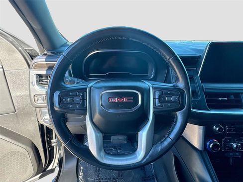Used 2023 GMC Yukon SLE image 11