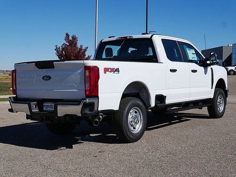 New 2026 Ford F250 XL w/ FX4 Off-Road Package AWD/4WD image 5