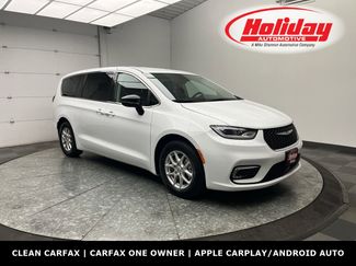 Used 2024 Chrysler Pacifica Touring-L video 1