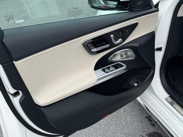 Used 2024 Mercedes-Benz E 350 4MATIC Sedan image 11