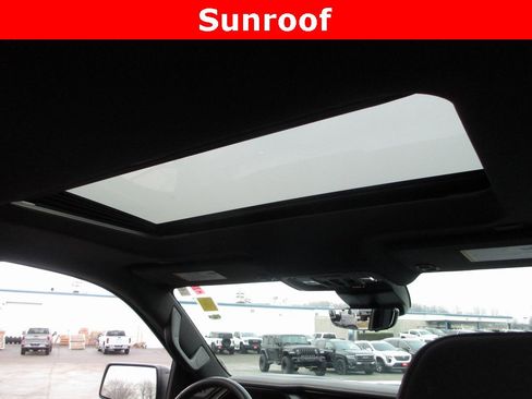 Certified 2025 GMC Sierra 1500 AT4 w/ AT4 Premium Package image 15