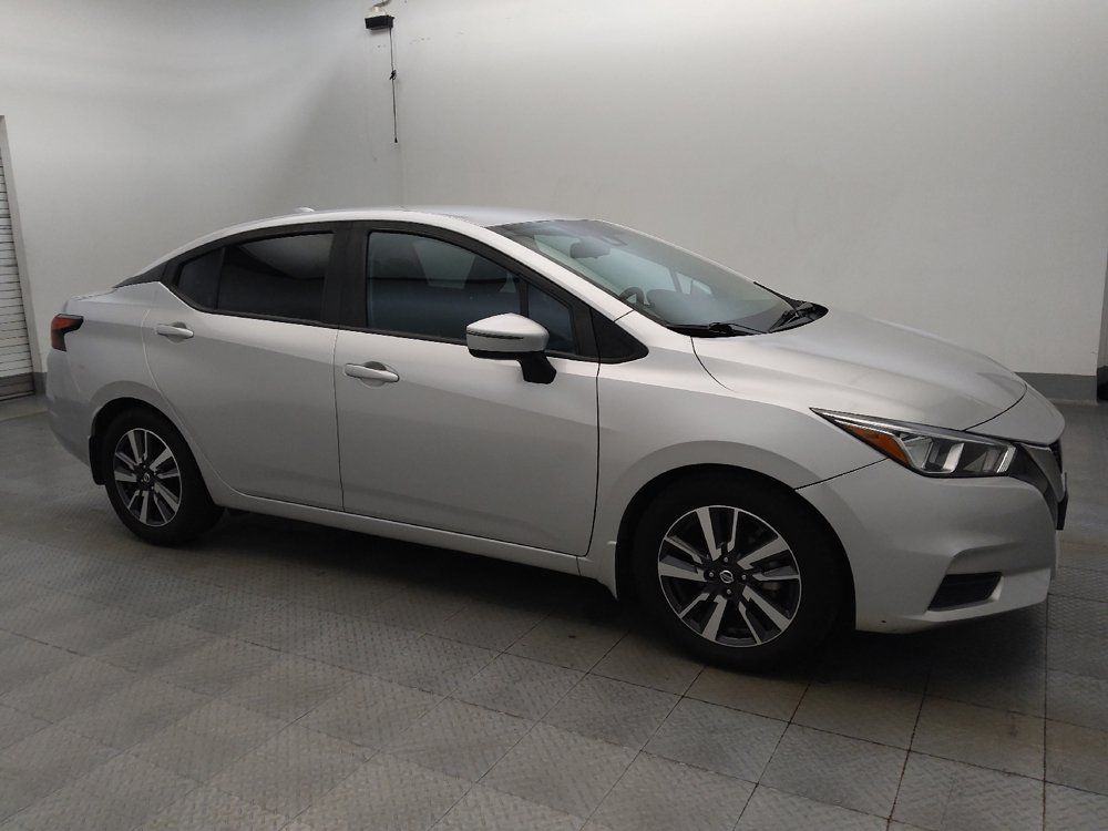 Used 2020 Nissan Versa SV FWD image 11