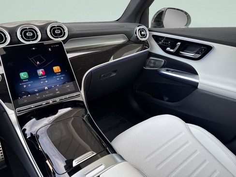 New 2026 Mercedes-Benz GLC 300 image 13