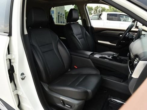 Used 2023 Nissan Rogue SL w/ SL Premium Package FWD image 22