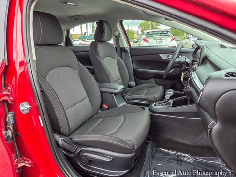 Used 2024 Kia Forte LXS w/ LXS Technology Package image 29