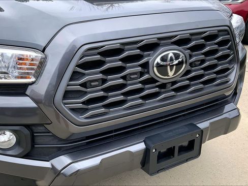 Used 2023 Toyota Tacoma TRD Sport w/ Advanced Technology Package image 31