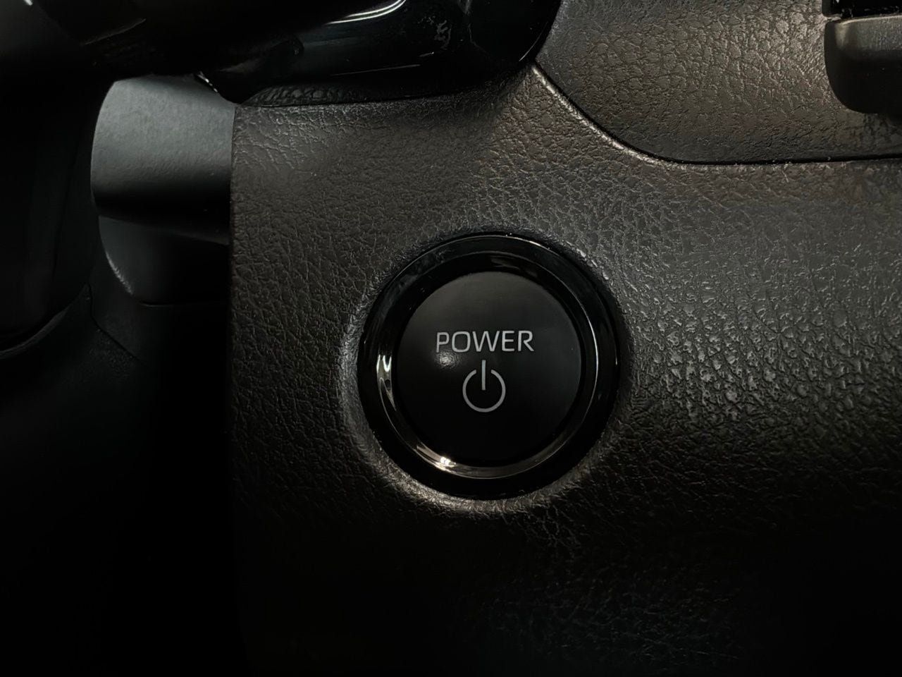 Used 2025 Toyota Camry LE FWD image 30