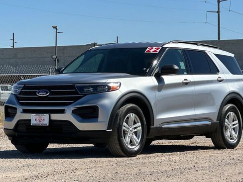 Used 2022 Ford Explorer XLT image 9