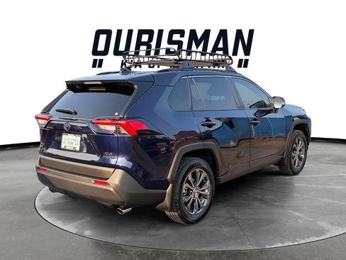 Used 2022 Toyota RAV4 XLE Premium AWD/4WD image 6