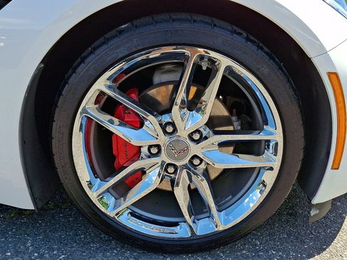 Used 2019 Chevrolet Corvette Stingray Coupe w/ 2LT Preferred Equipment Group RWD image 9