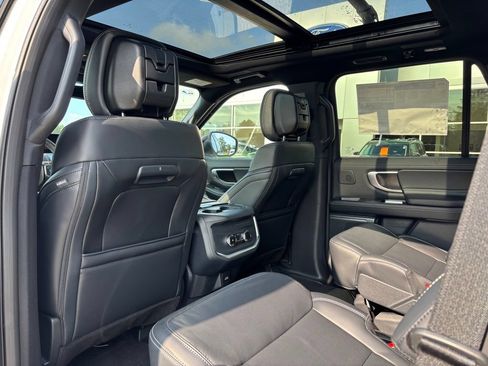 New 2027 Ford Expedition Platinum w/ Stealth Appearance Package AWD/4WD image 14