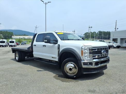 Used 2023 Ford F550 4x4 Crew Cab Super Duty image 1