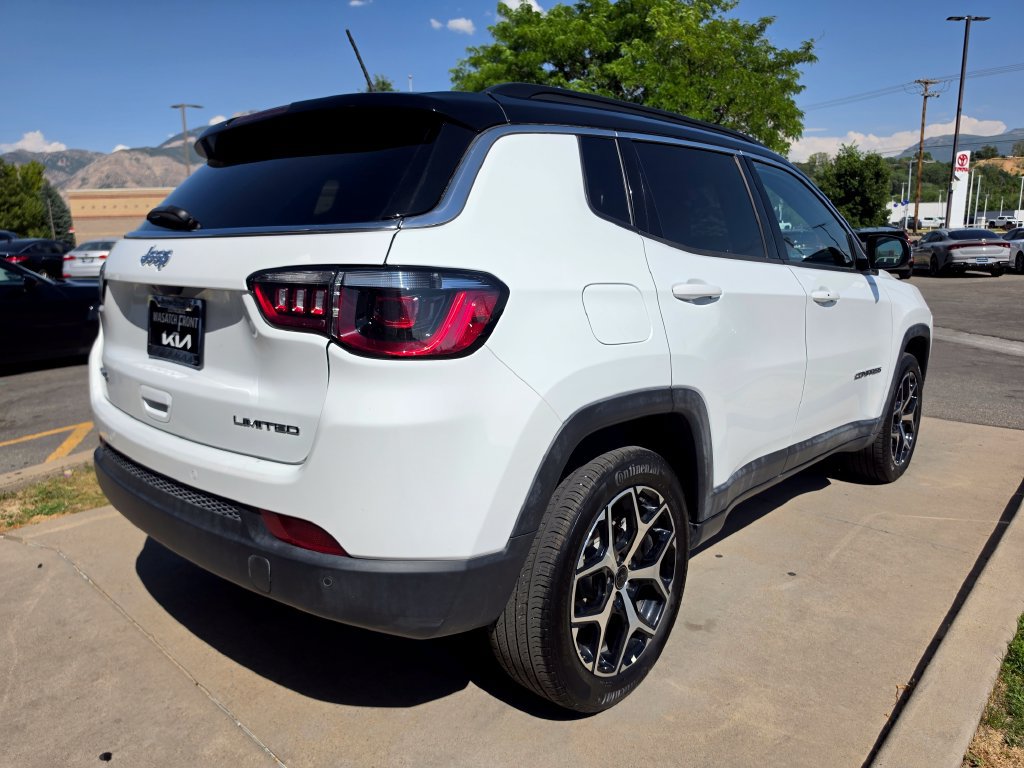Used 2025 Jeep Compass Limited AWD/4WD image 5