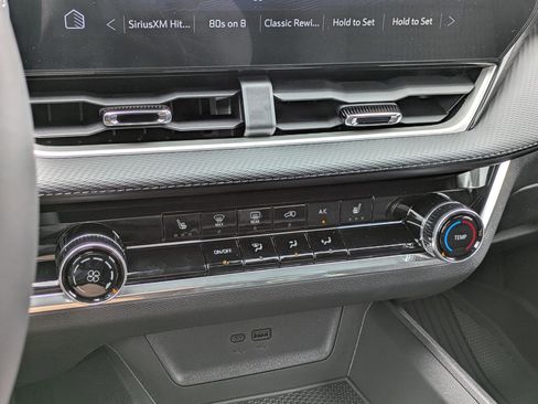 New 2026 Chevrolet Equinox LT w/ Safety and Technology Package image 18