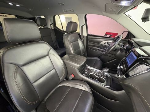 Used 2021 Chevrolet Traverse RS w/ LPO, Cargo Package FWD image 39