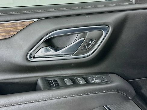 Used 2023 Chevrolet Suburban High Country AWD/4WD image 18
