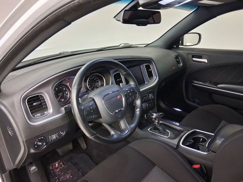 Used 2020 Dodge Charger Scat Pack image 2