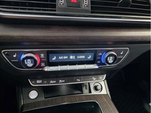 Used 2021 Audi Q5 Premium Plus w/ Premium Plus Package image 24