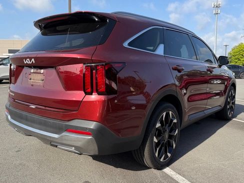 Certified 2025 Kia Sorento EX w/ Panoramic Sunroof Package FWD image 7