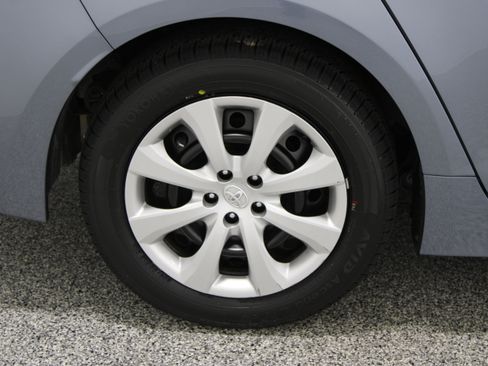 Used 2026 Toyota Corolla LE FWD image 6