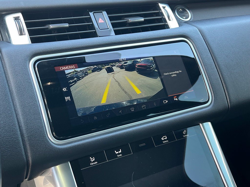 Used 2018 Land Rover Range Rover Sport HSE AWD/4WD image 32