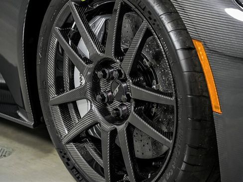 Used 2022 Ford GT Liquid Carbon Series RWD image 4