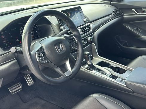 Used 2018 Honda Accord Sport image 26