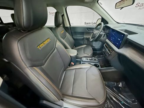 Used 2025 Ford Maverick Tremor image 29
